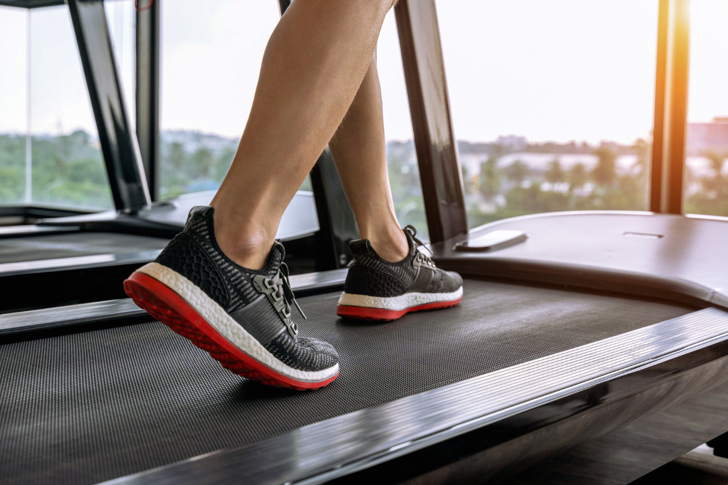 Koşu, Fitness ve Yürüyüş İçin Aynı Ayakkabı Kullanılır mı? Spor Branşına Göre Ayakkabı Seçimi