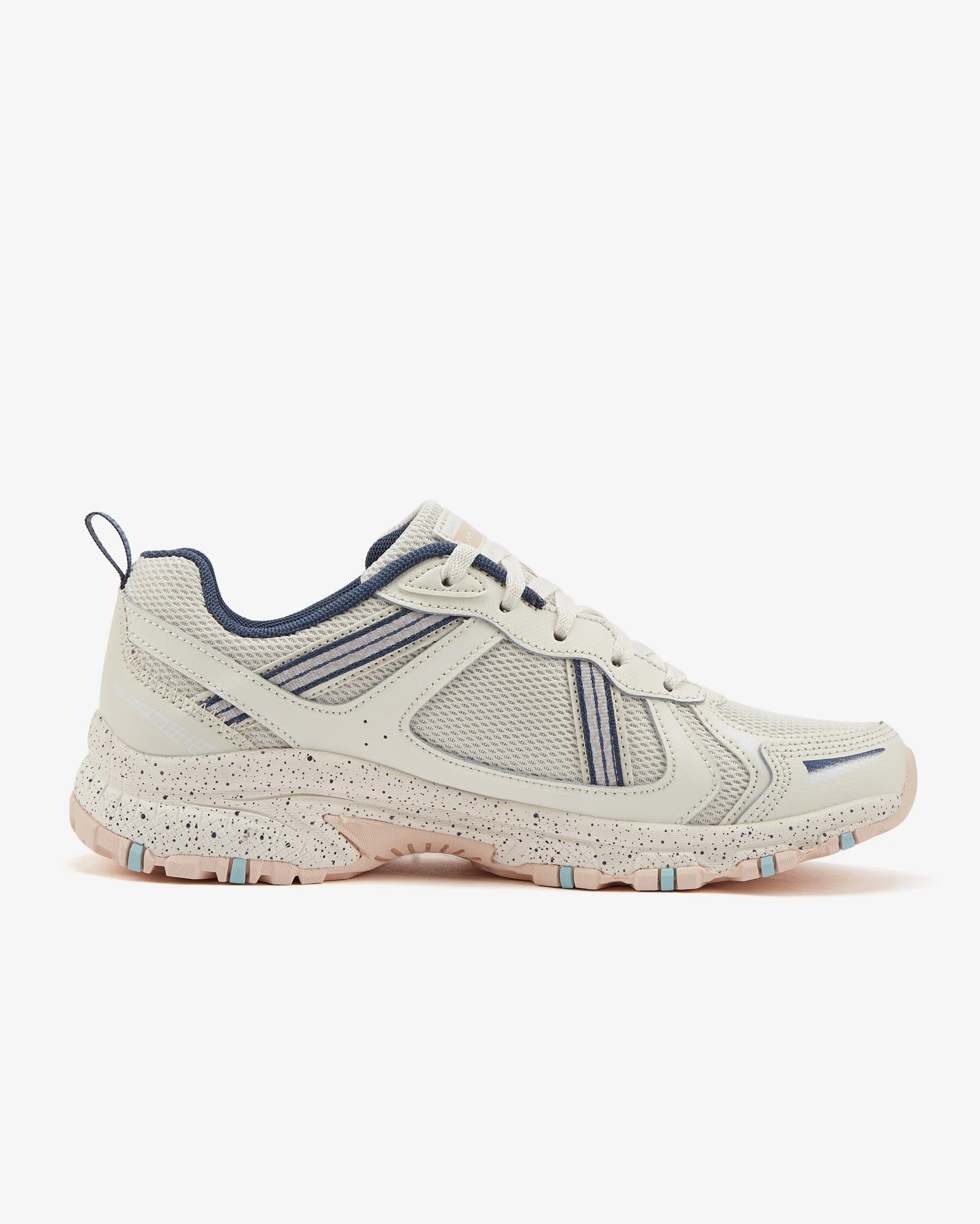 Skechers Hillcrest Vast Adventure Kadın Trail Ayakkabısı - Beyaz