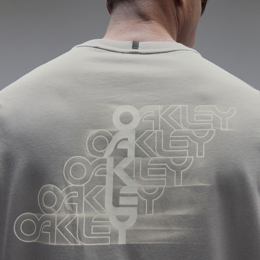 Oakley Stacked Flow Erkek Tişört - Gri