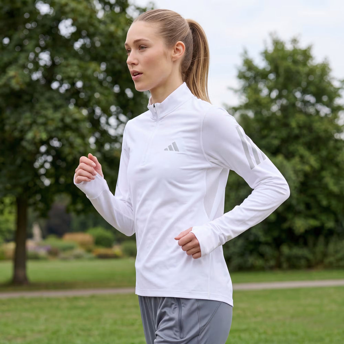 adidas adi365 Iconic Runnig 1/2 Zip Kadın Sweatshirt - Beyaz