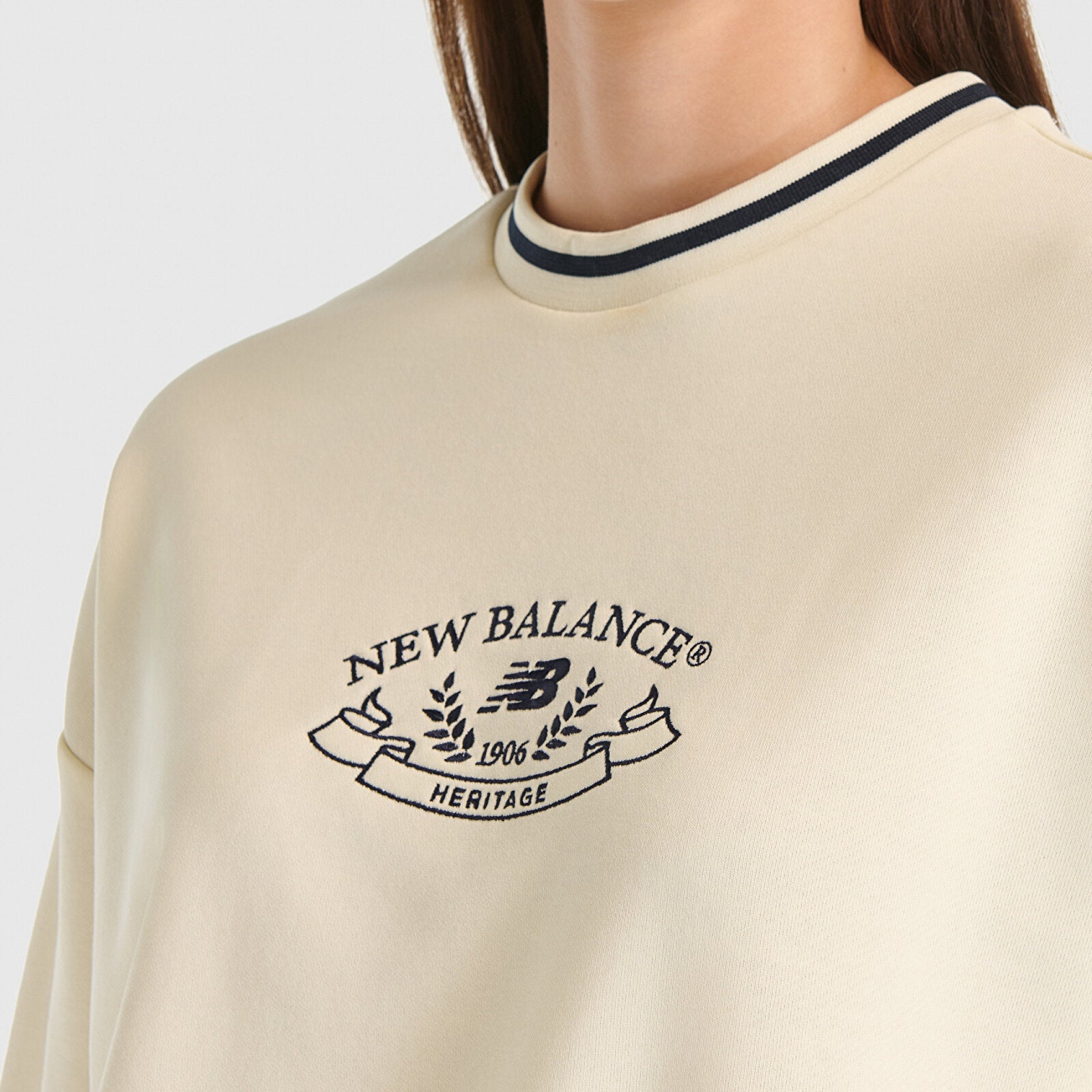 New Balance Lifestyle Kadın Sweat - Bej