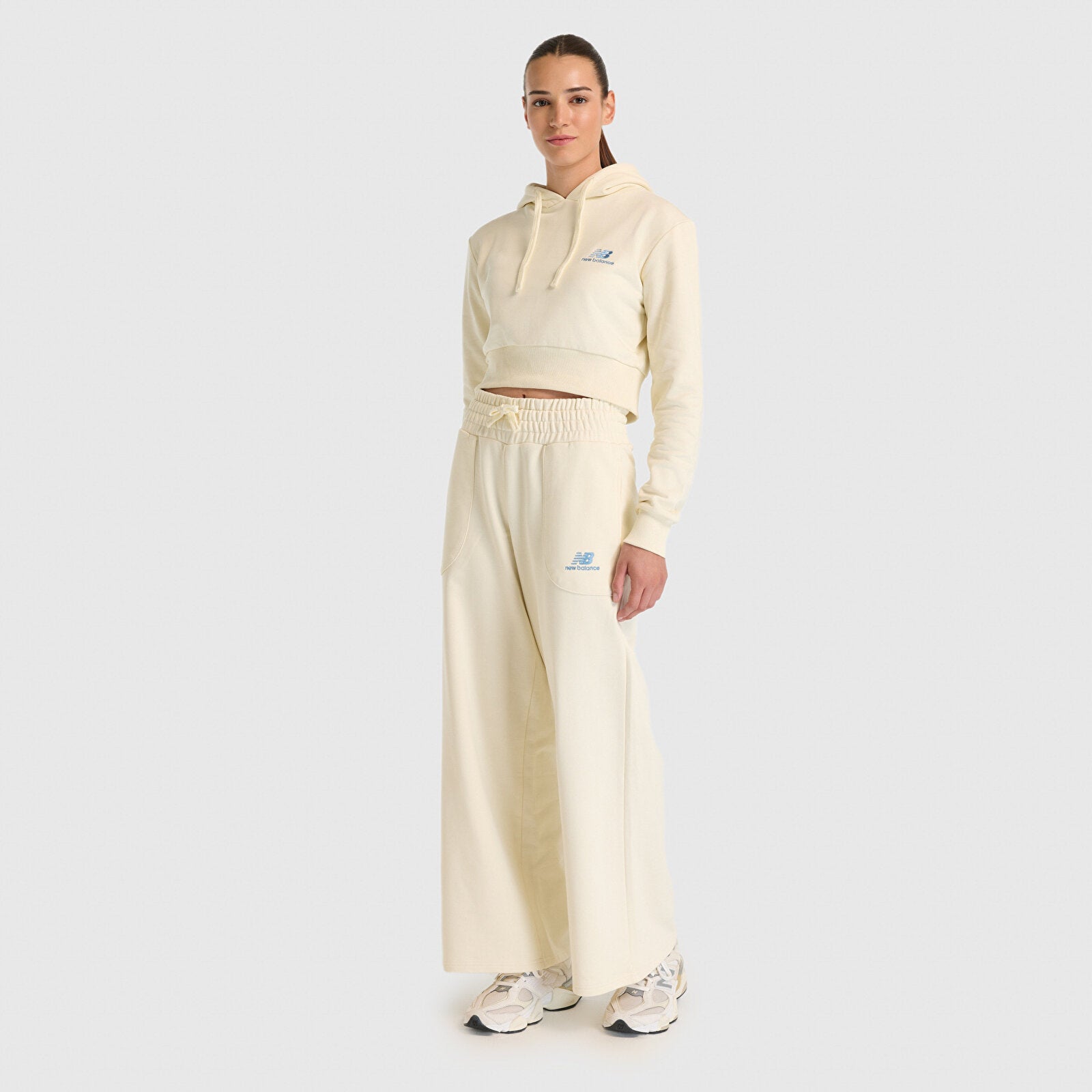 New Balance Lifestyle Kadın Sweat - Krem