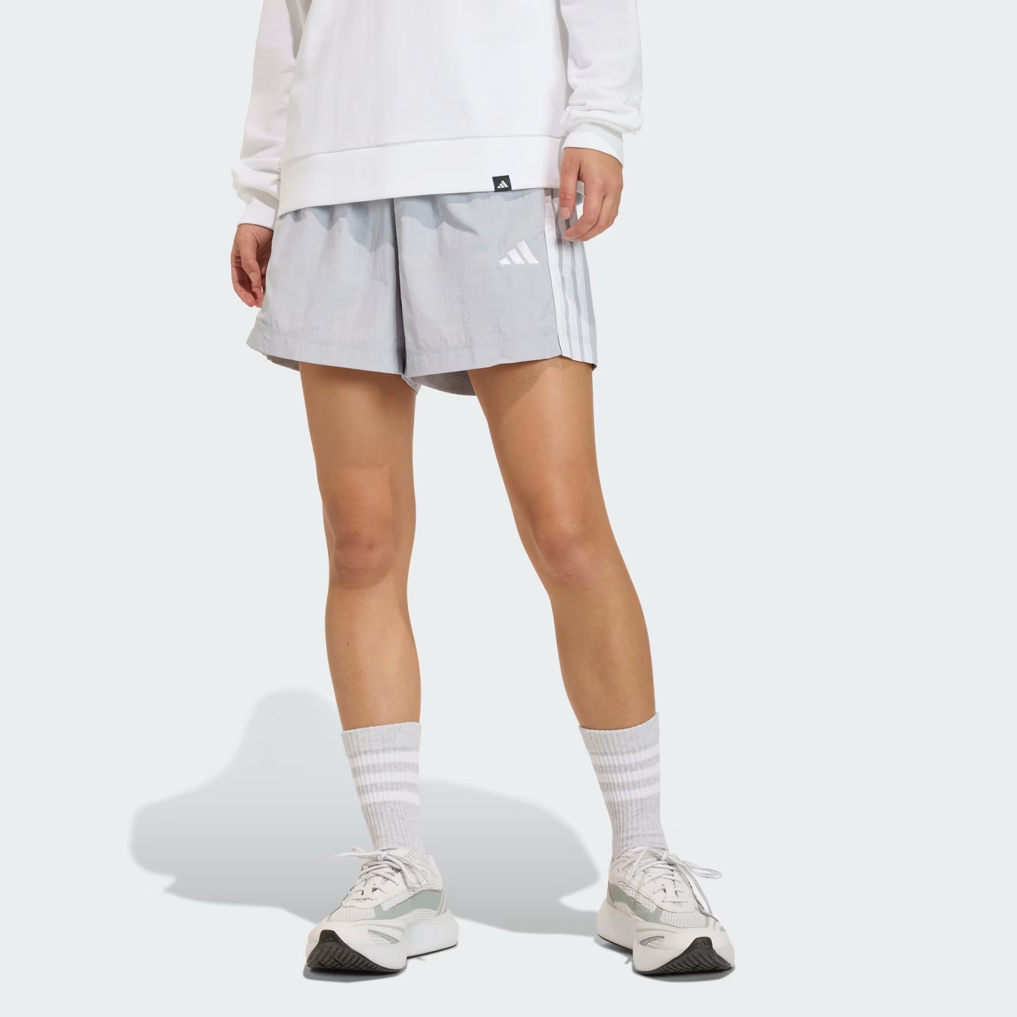 adidas 3-Stripes Essentials  Kadın Şort - Gri