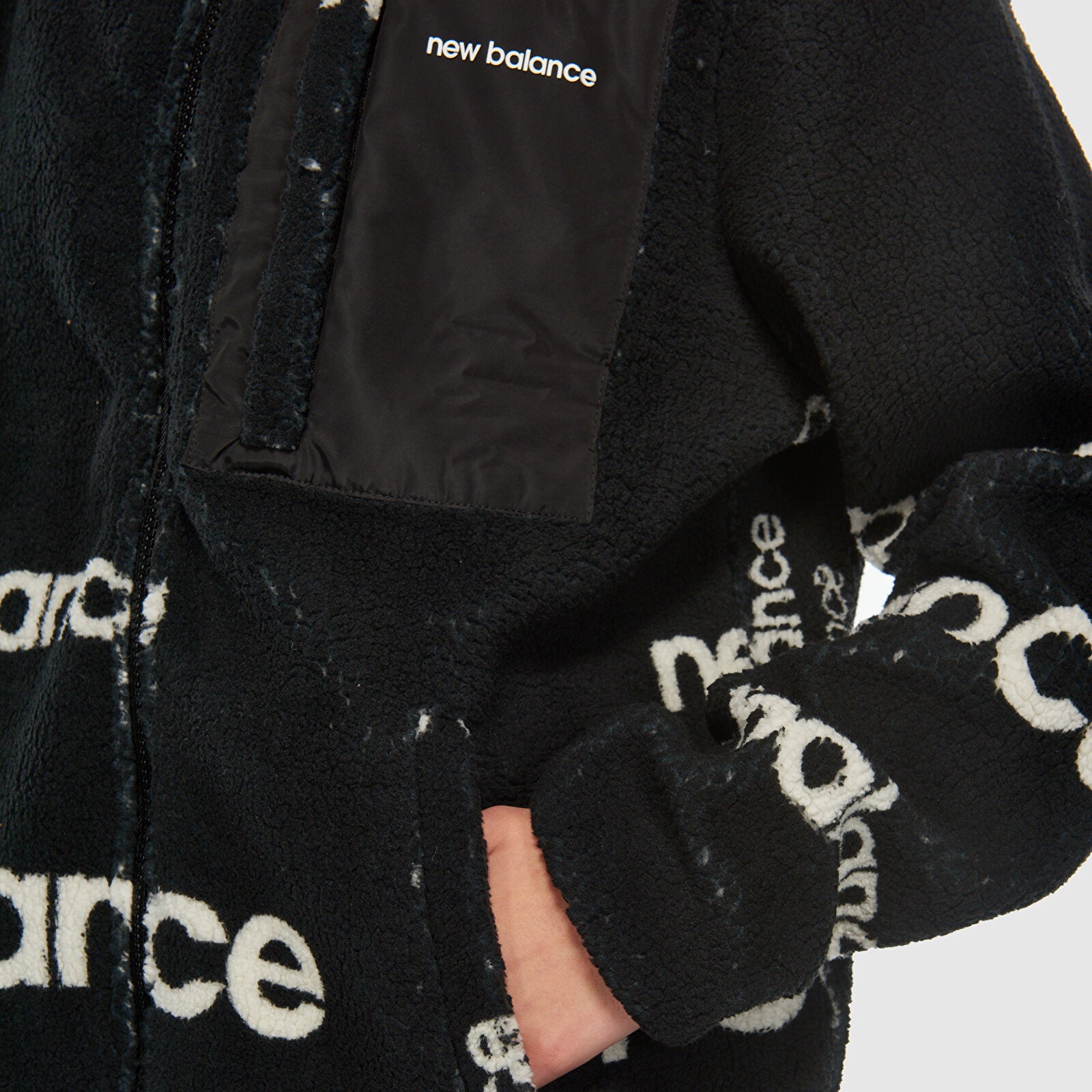 New Balance Siyah Unisex Sweatshirt
