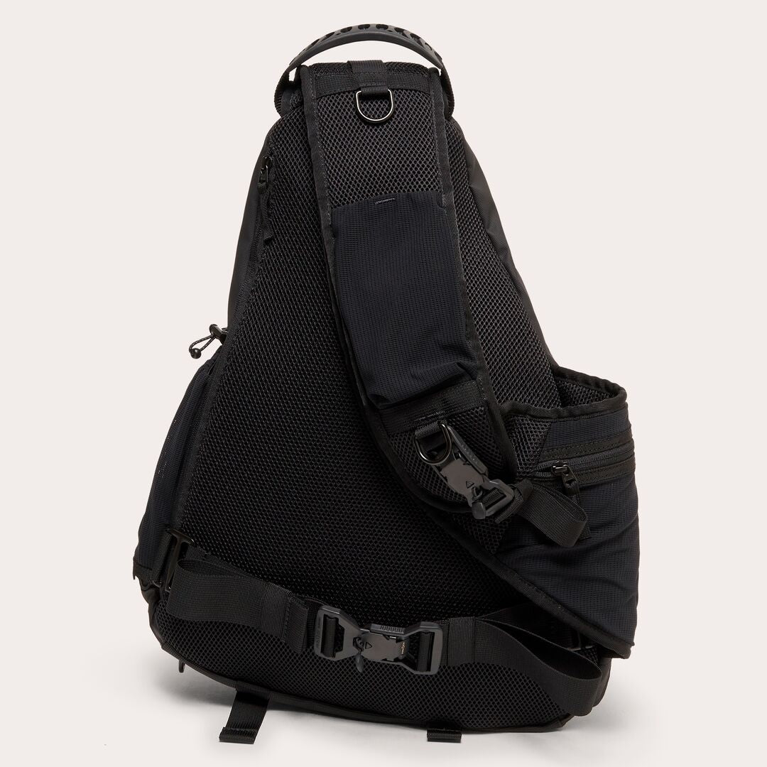 Oakley  Latitude Sling Pack  Erkek Omuz Çantası - Siyah