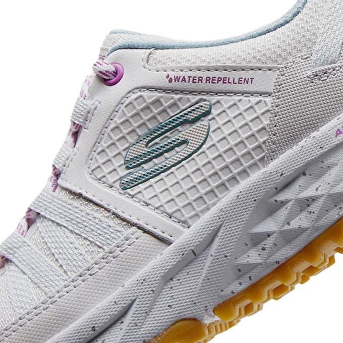Skechers Escape Plan Kadın Beyaz Outdoor Ayakkabı