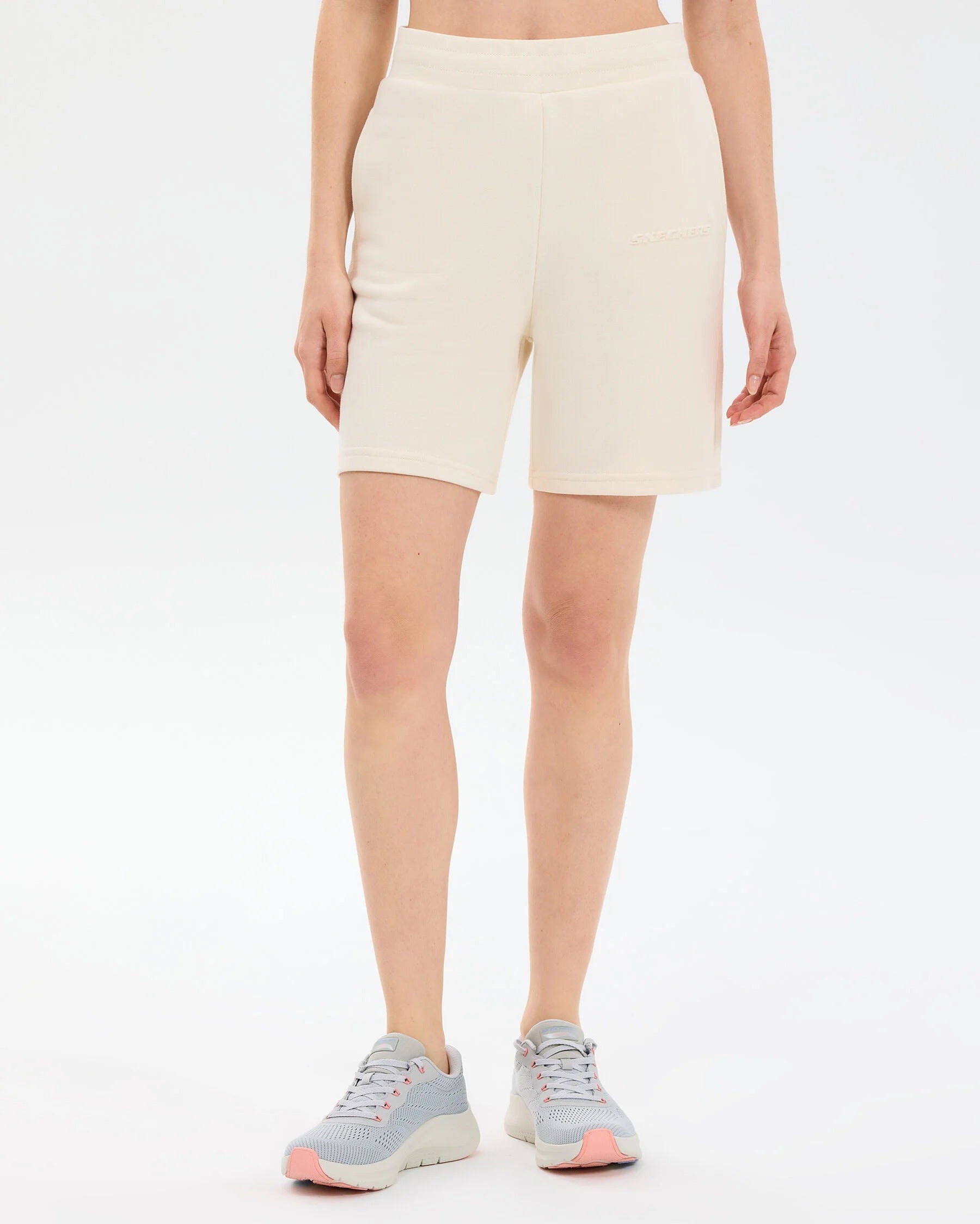 Skechers  Essential 5 Inch Kadın Şort - Beyaz