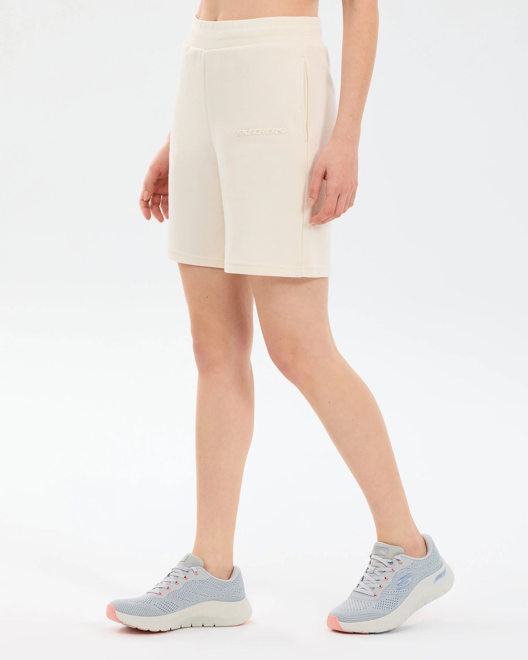 Skechers  Essential 5 Inch Kadın Şort - Beyaz