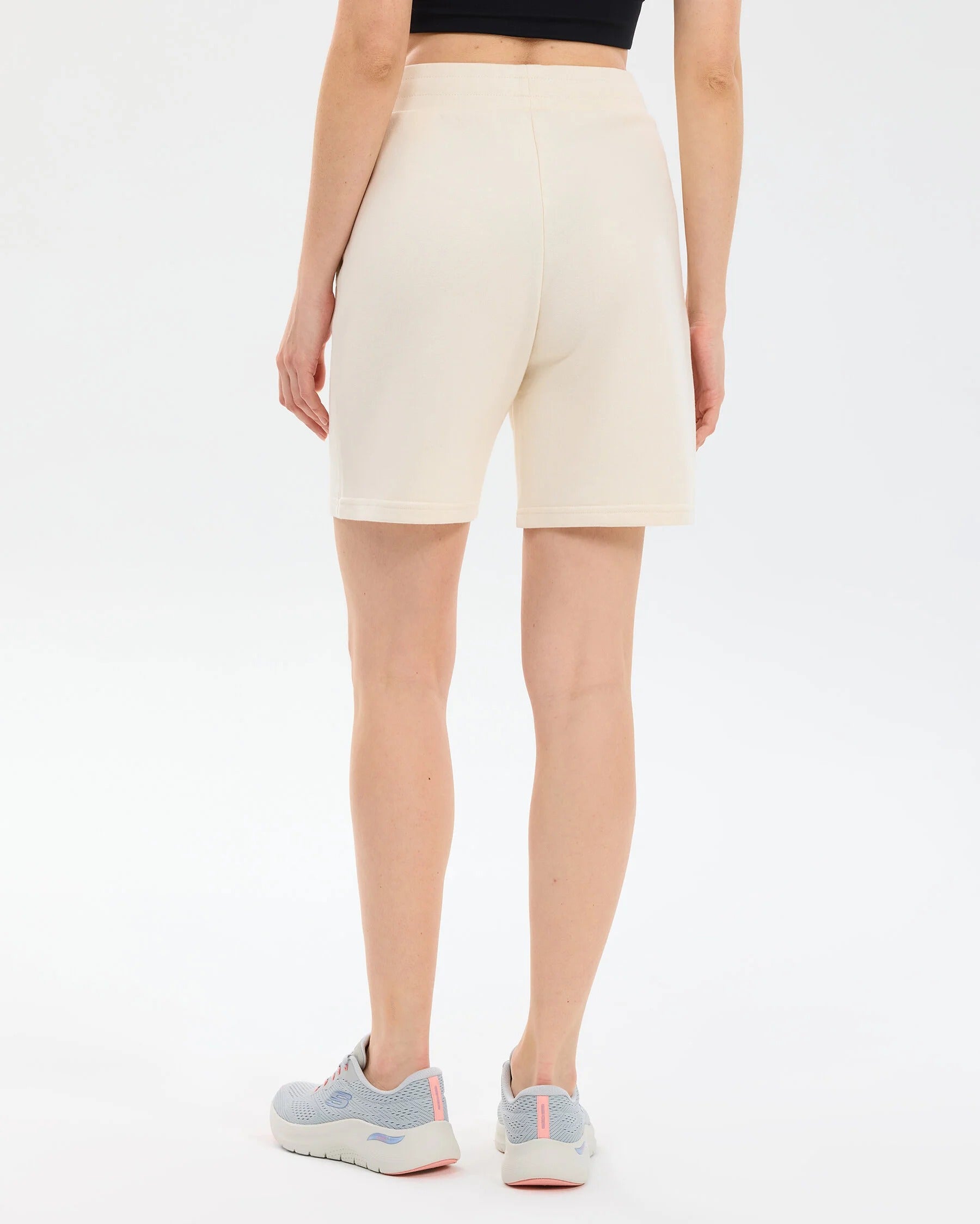 Skechers  Essential 5 Inch Kadın Şort - Beyaz