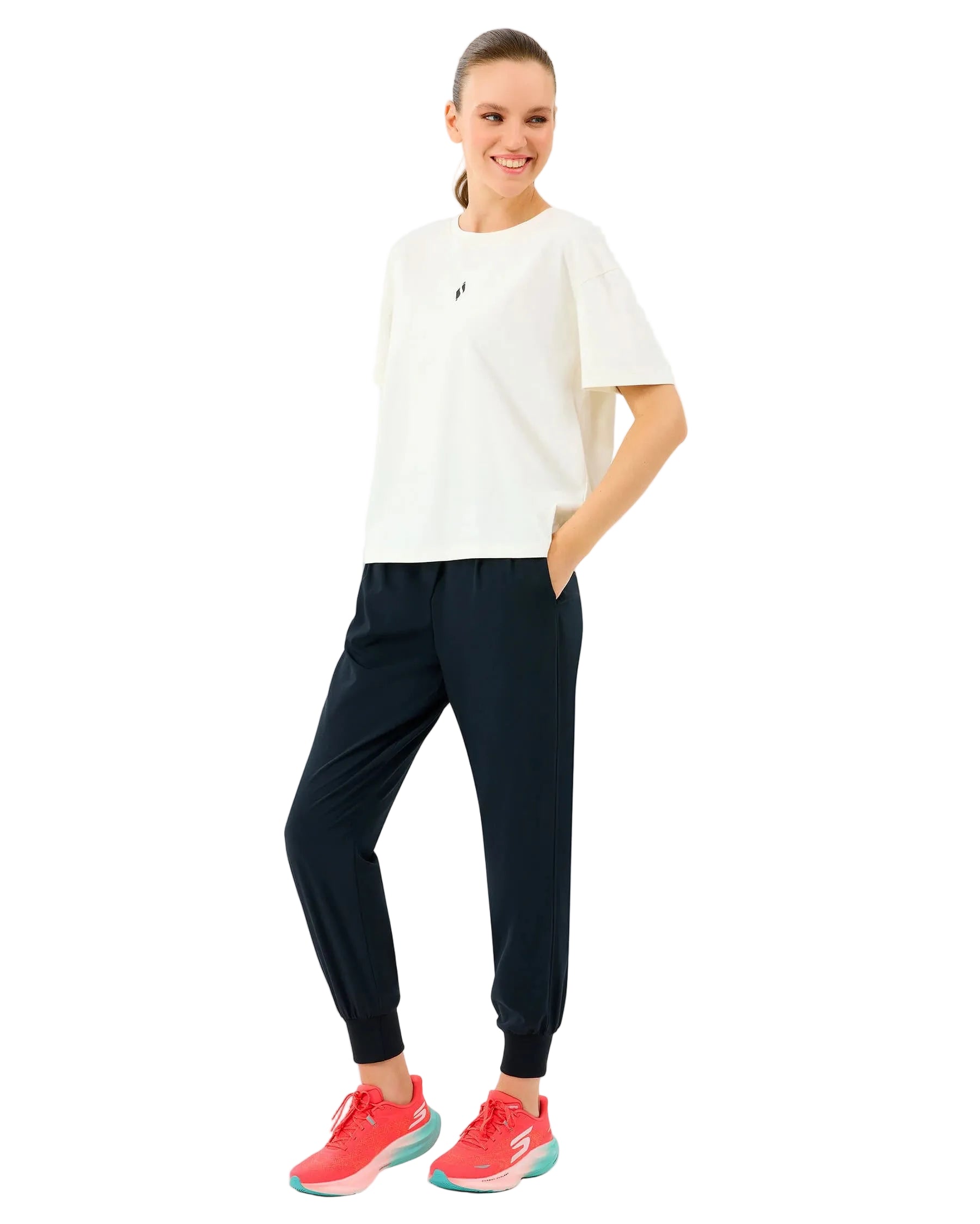 Skechers Light Fabric Kadın T-Shirt - Beyaz