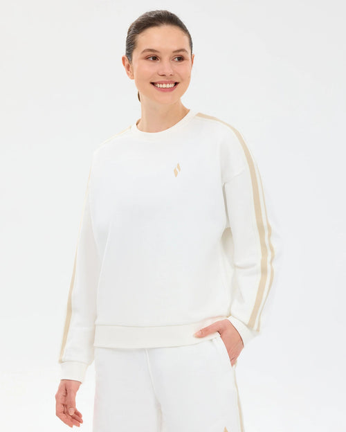 Skechers  Lightweight Fleece Loose Fit Kadın T-Shirt - Beyaz