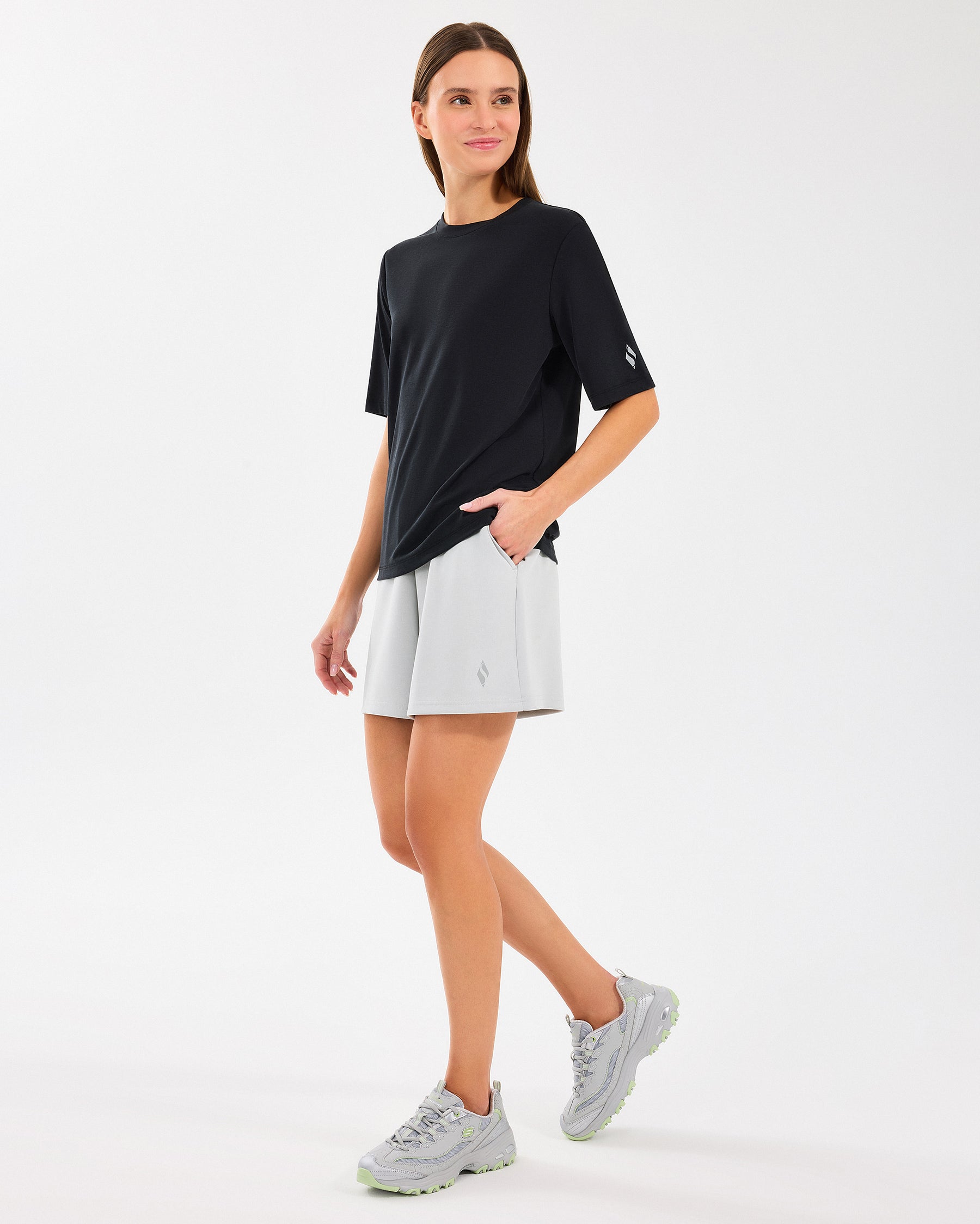 Skechers Lounge Regular 5 Inch Gri Kadın Şort