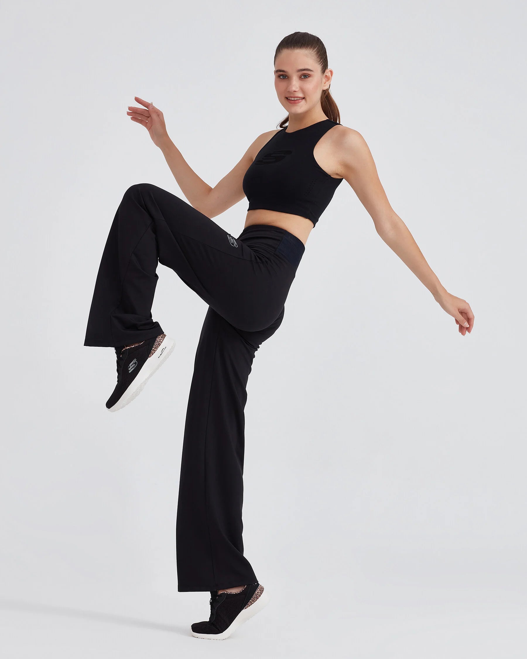 Skechers  Performance Collection Wide Leg Siyah Kadın Eşofman Altı