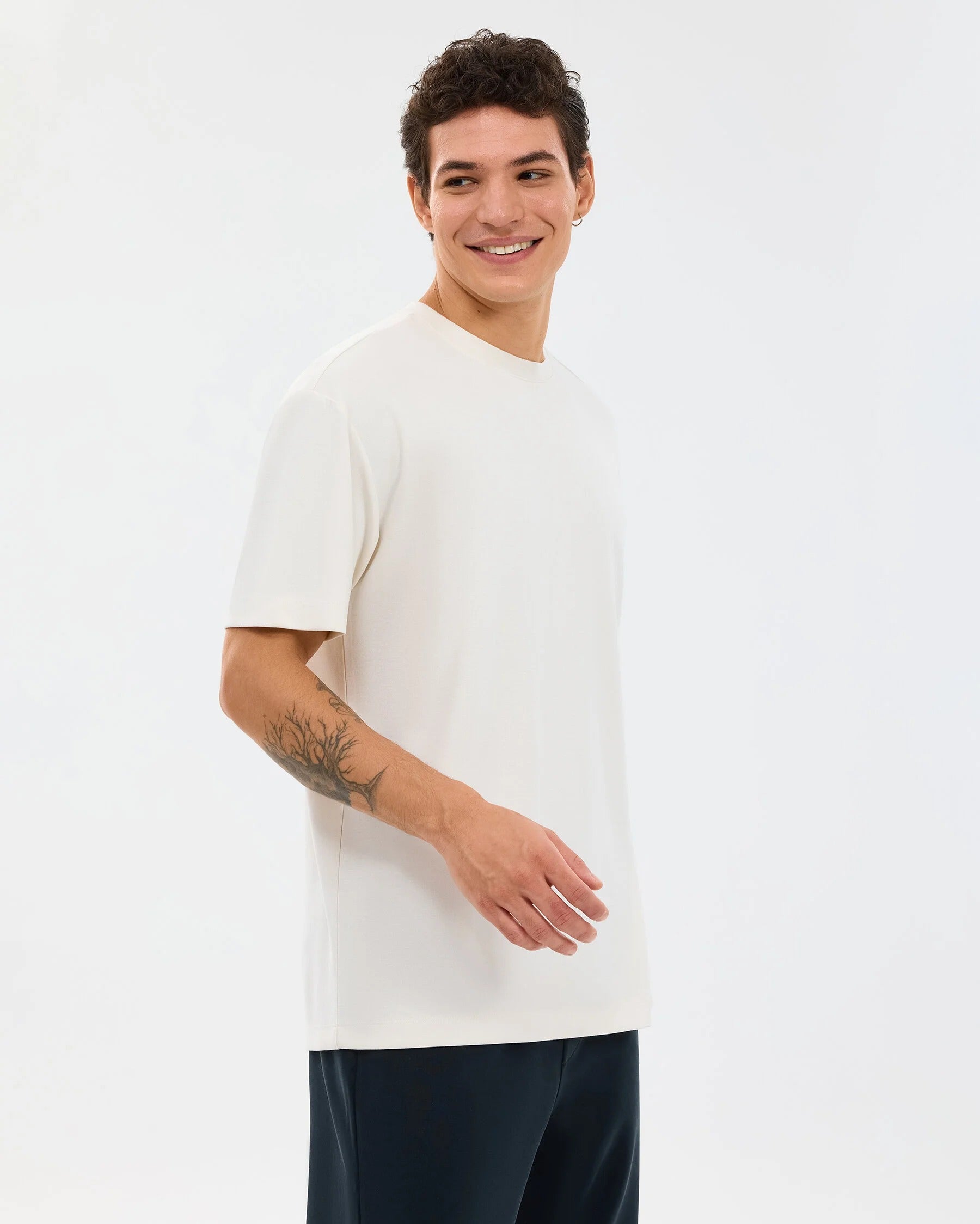 Skechers  Relaxed Fit  Erkek T-Shirt - Beyaz
