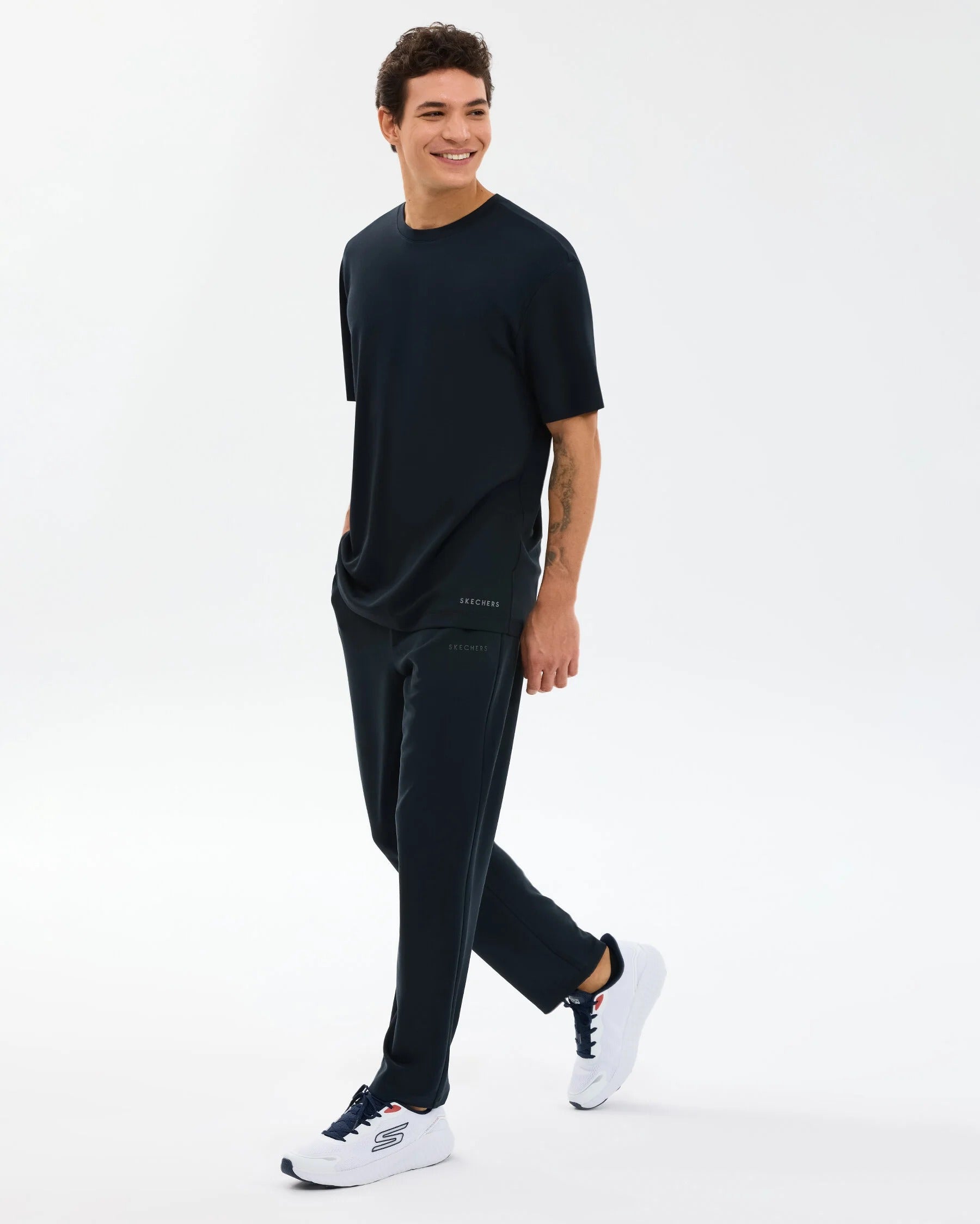 Skechers Relaxed Fit Erkek Tişört - Siyah